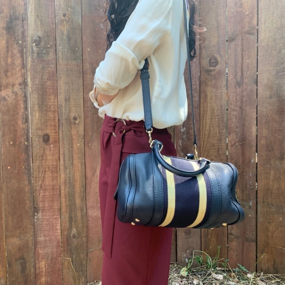 Black Leather Gucci Boston Bag with Gold